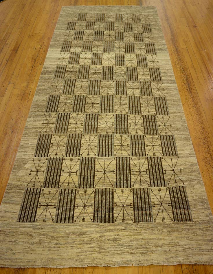 Detail image of  6' 6 x 9' 6  Hand Knotted Modern Ziegler Oriental Rug