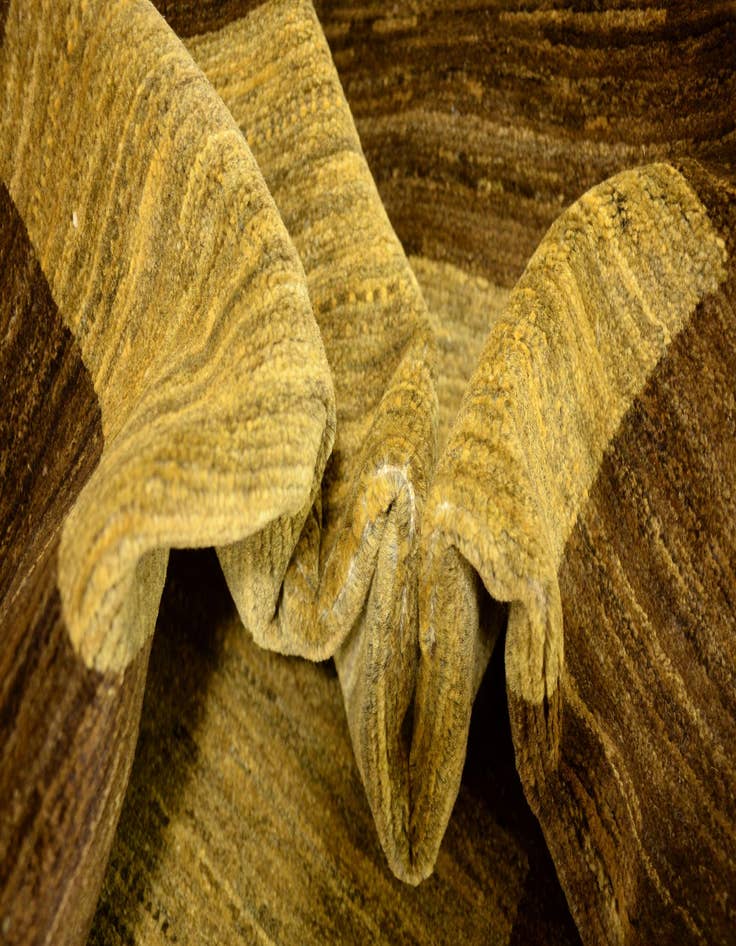 Detail image of  3' 10 x 5' 9  Hand Knotted Modern Ziegler Oriental Rug