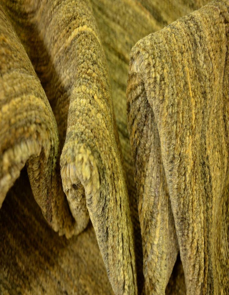 Detail image of  4' 11 x 6' 5  Hand Knotted Modern Ziegler Oriental Rug