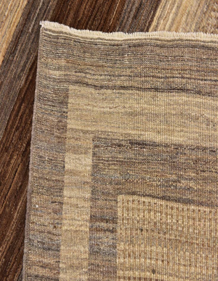 Detail image of  5' 2 x 6' 2  Hand Knotted Modern Ziegler Rug