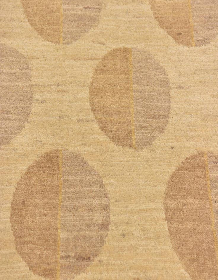 Detail image of  4' 1 x 6' 2  Hand Knotted Modern Ziegler Wool Rug