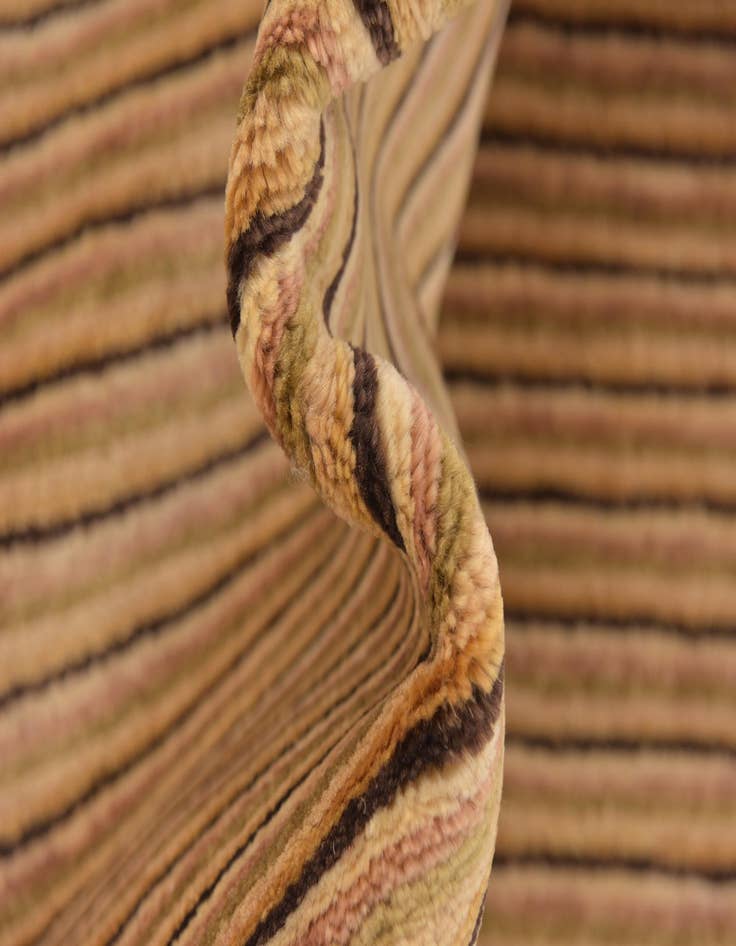 Detail image of  4' 1 x 6' 1  Hand Knotted Modern Ziegler Wool Rug