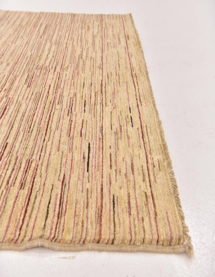 Detail image of  4' x 5' 10  Hand Knotted Modern Ziegler Rug