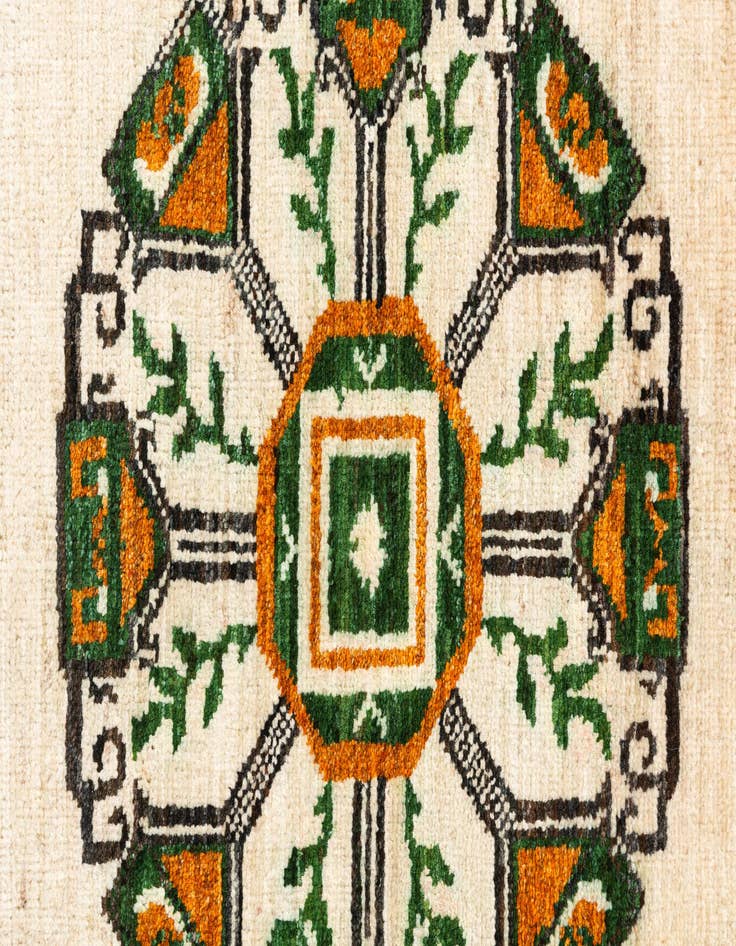 Detail image of  4' x 5' 10  Hand Knotted Modern Ziegler Wool Rug