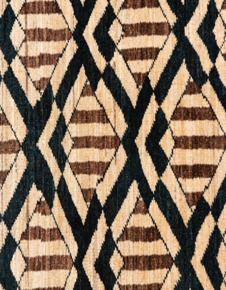 Detail image of  5' 1 x 6' 9  Hand Knotted Modern Ziegler Wool Rug