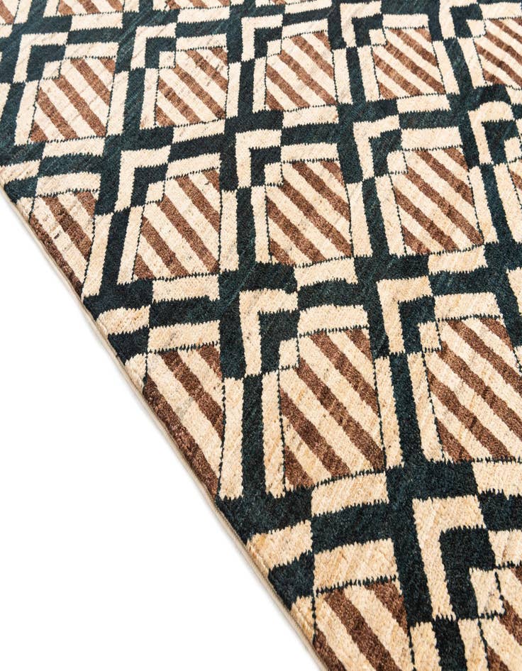 Detail image of  5' 1 x 6' 9  Hand Knotted Modern Ziegler Wool Rug