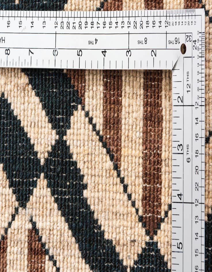 Detail image of  5' 1 x 6' 9  Hand Knotted Modern Ziegler Wool Rug