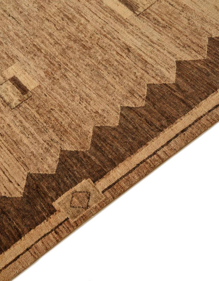 Detail image of  5' 2 x 6' 5  Hand Knotted Modern Ziegler Rug