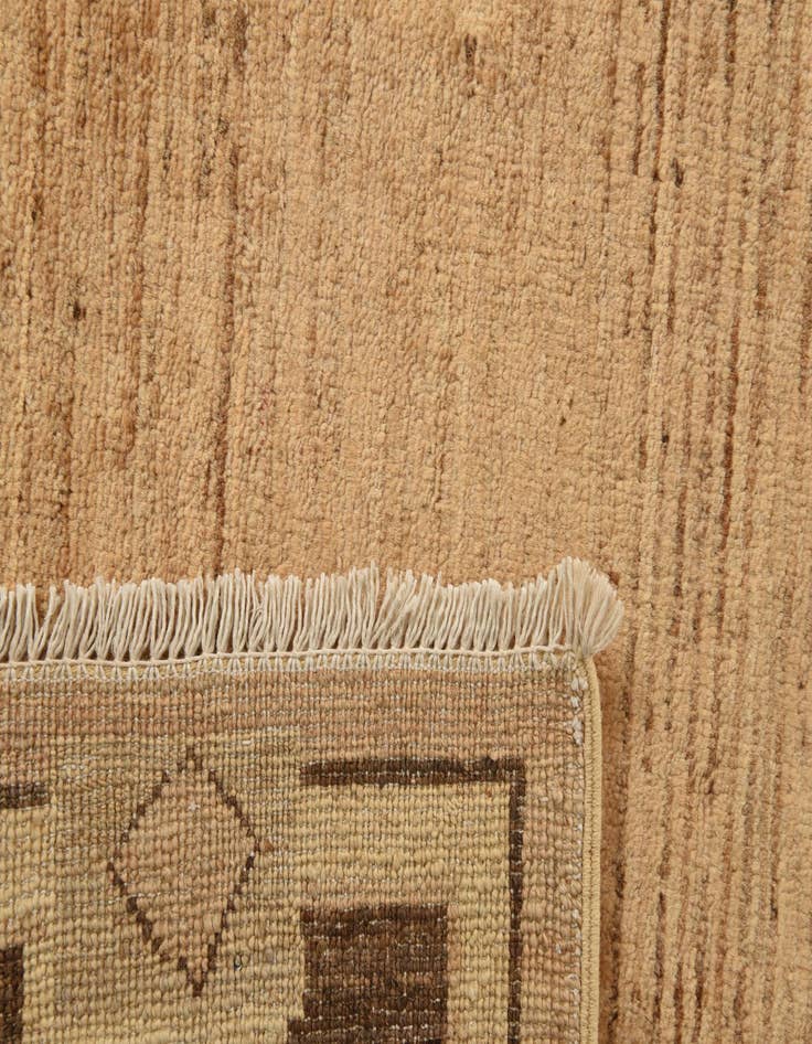 Detail image of  5' 2 x 6' 5  Hand Knotted Modern Ziegler Rug