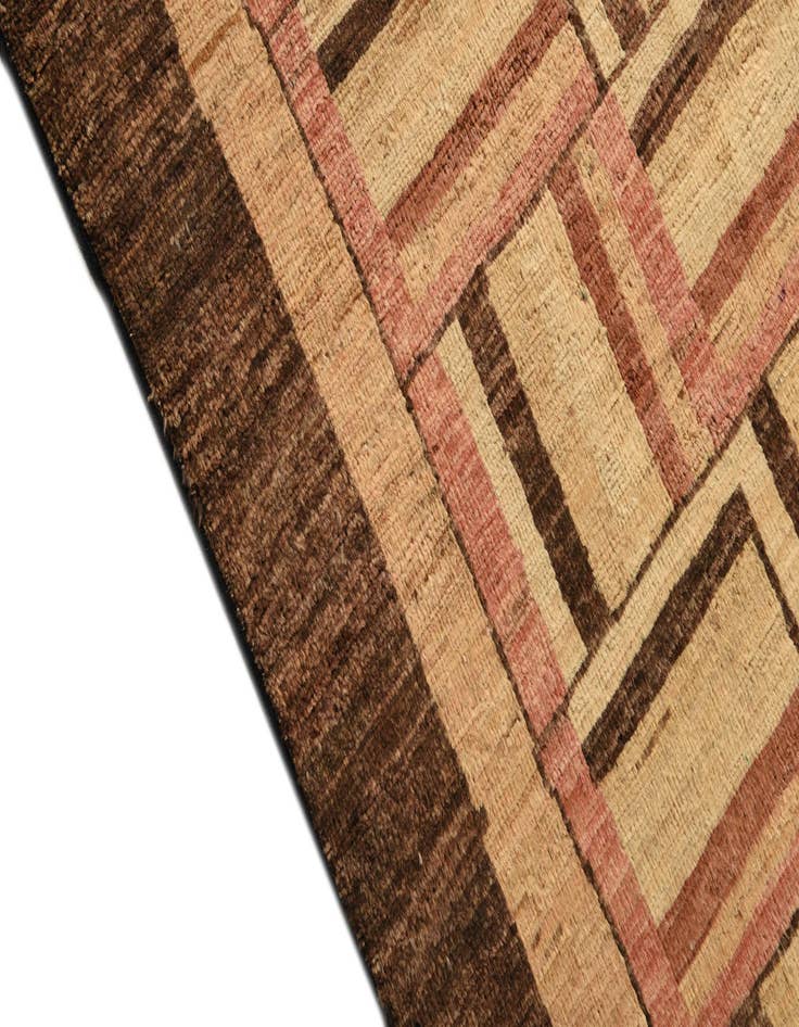 Detail image of  5' 6 x 7' 6  Hand Knotted Modern Ziegler Rug