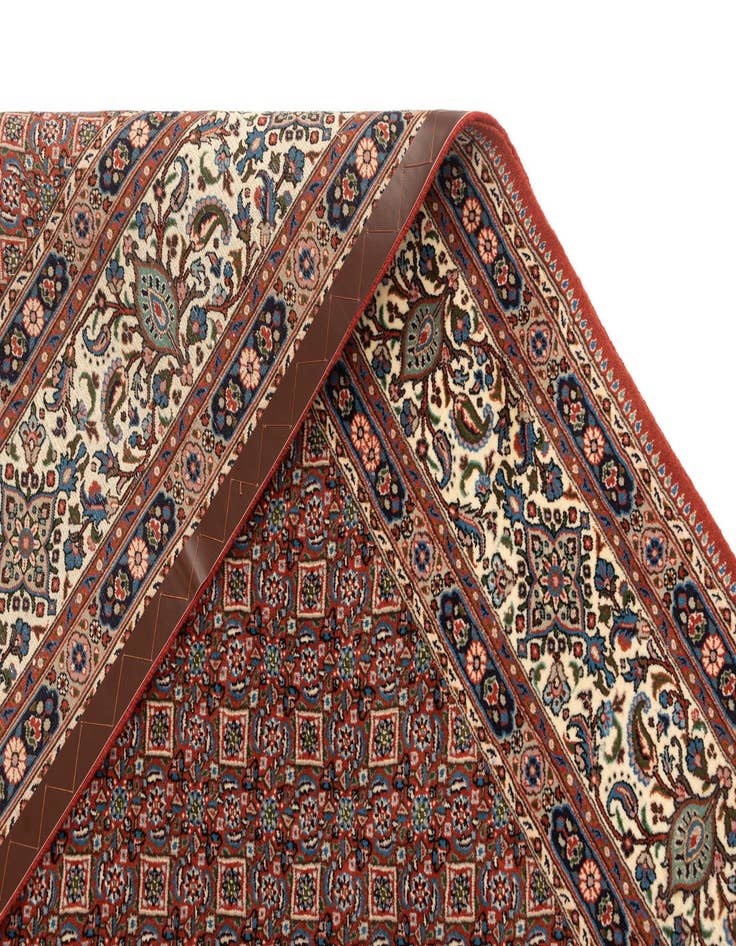 Detail image of  6' 6 x 9' 11 Mood Wool Rug