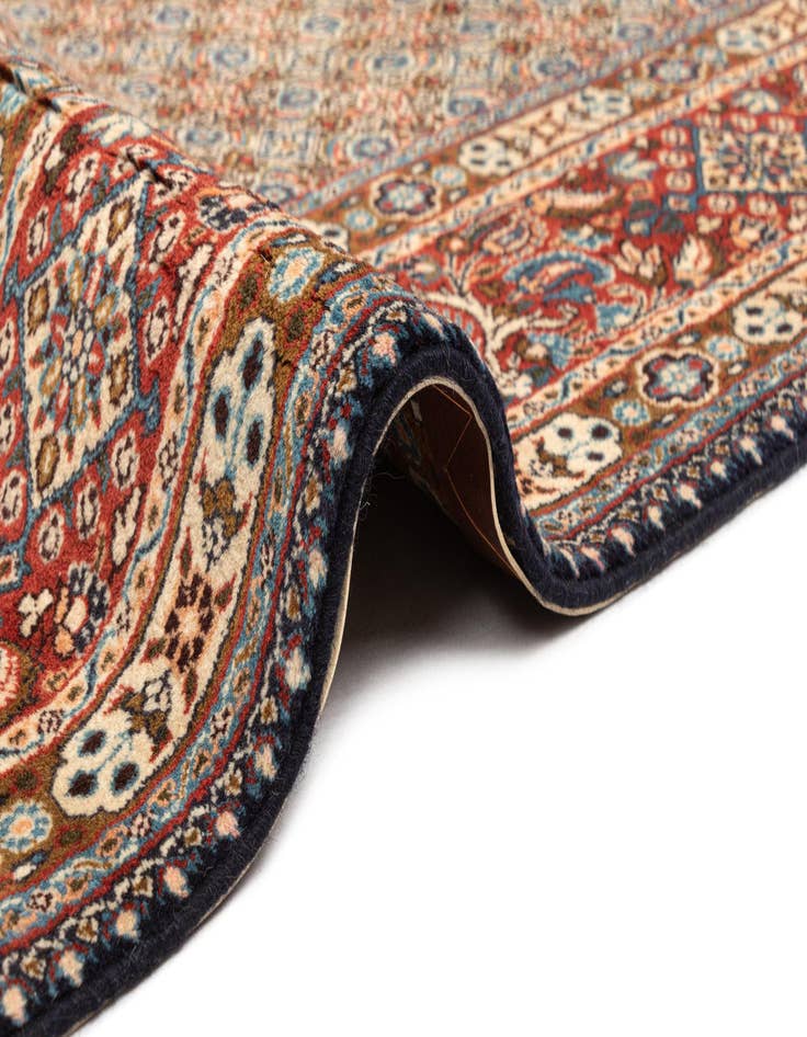 Detail image of  6' 5 x 9' 10 Mood Wool Rug