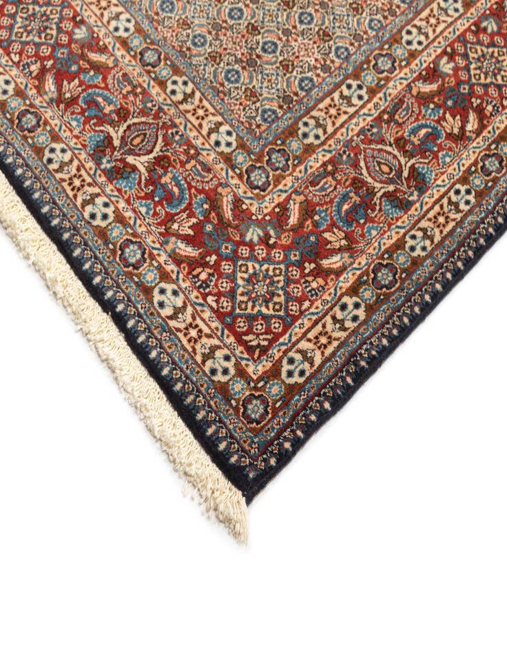 Detail image of  6' 5 x 9' 10 Mood Wool Rug