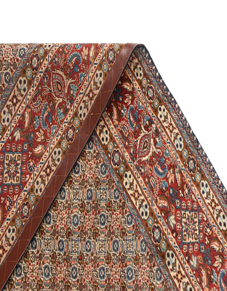 Detail image of  6' 5 x 9' 10 Mood Wool Rug