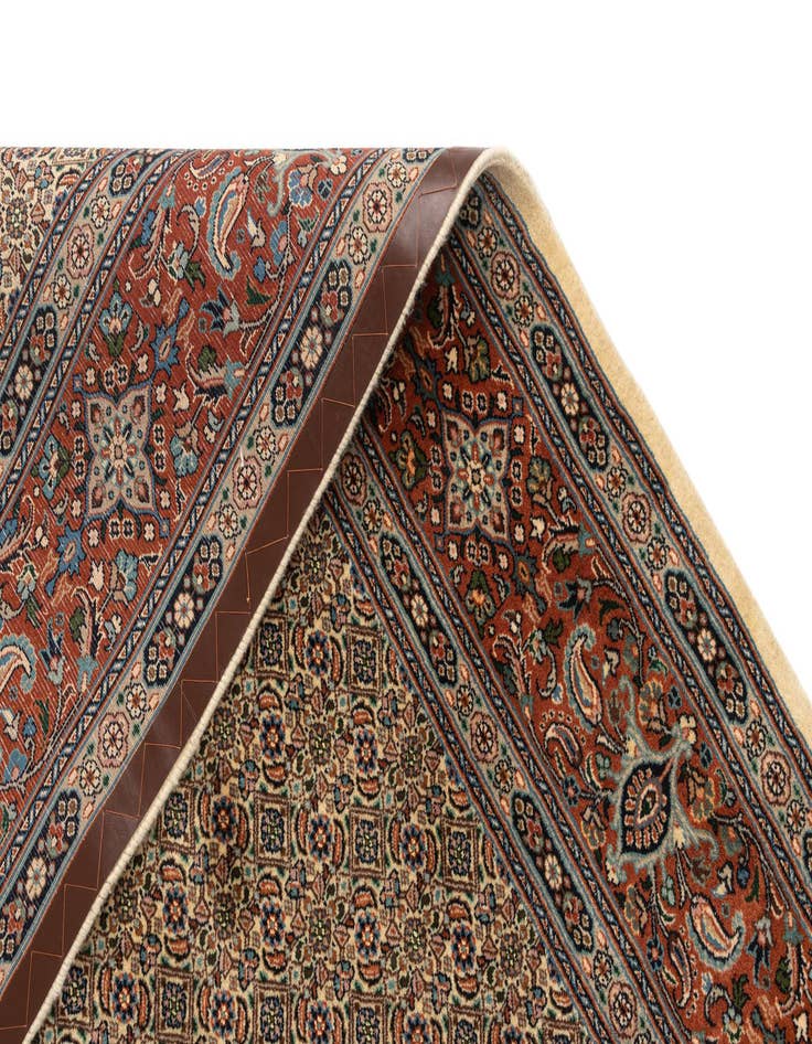 Detail image of  6' 8 x 9' 9 Mood Wool Rug