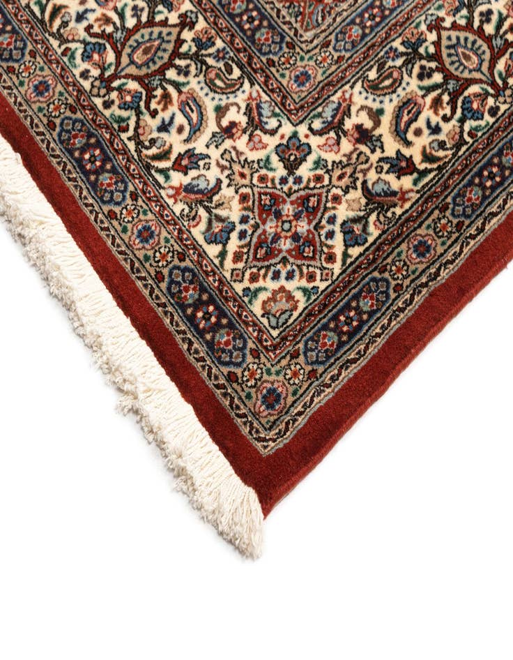 Detail image of  6' 7 x 9' 10 Mood Wool Rug