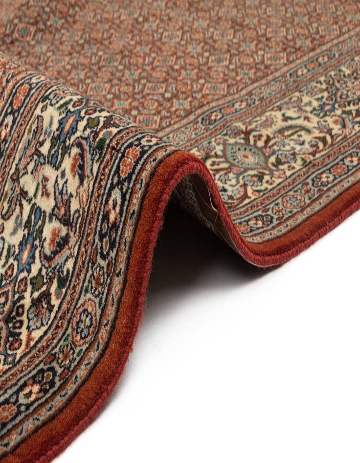 Detail image of  6' 7 x 9' 10 Mood Wool Rug