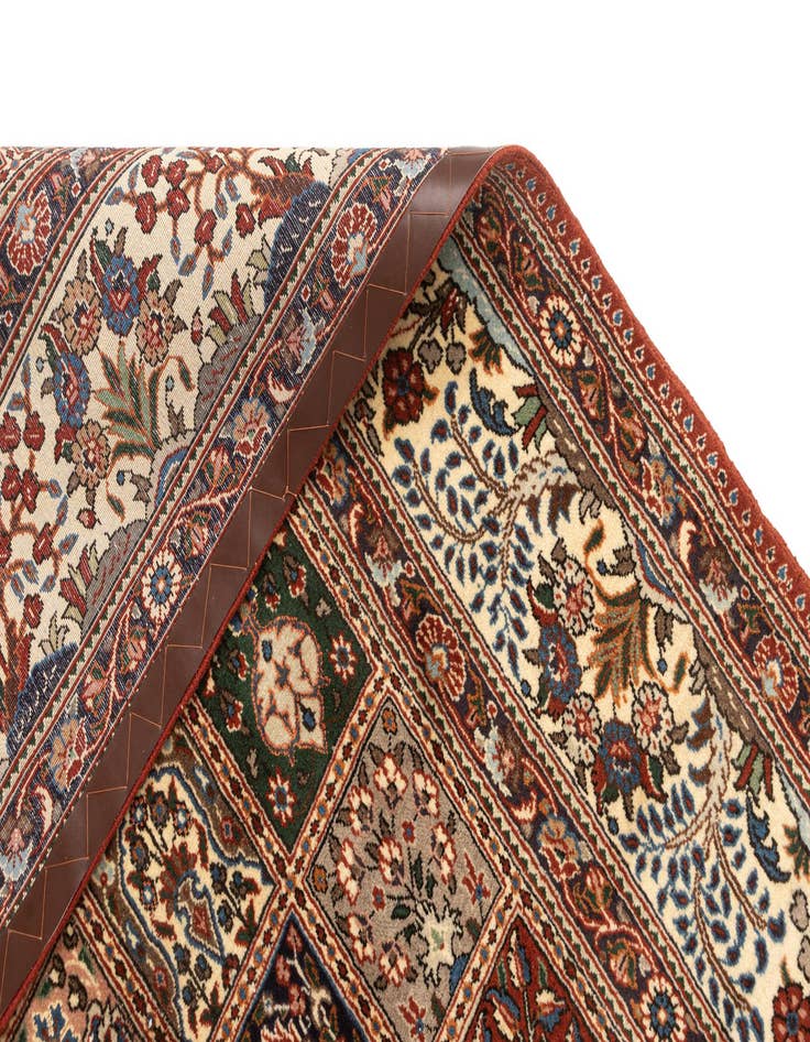 Detail image of  6' 8 x 9' 7 Mood Wool Rug