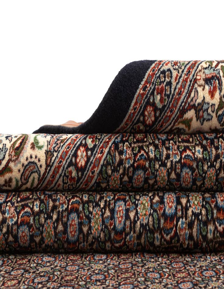 Detail image of  6' 9 x 9' 9 Mood Wool Rug