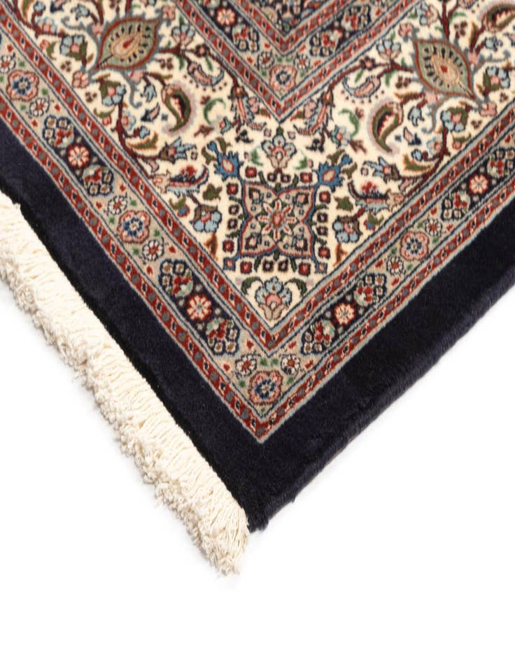 Detail image of  6' 9 x 9' 9 Mood Wool Rug