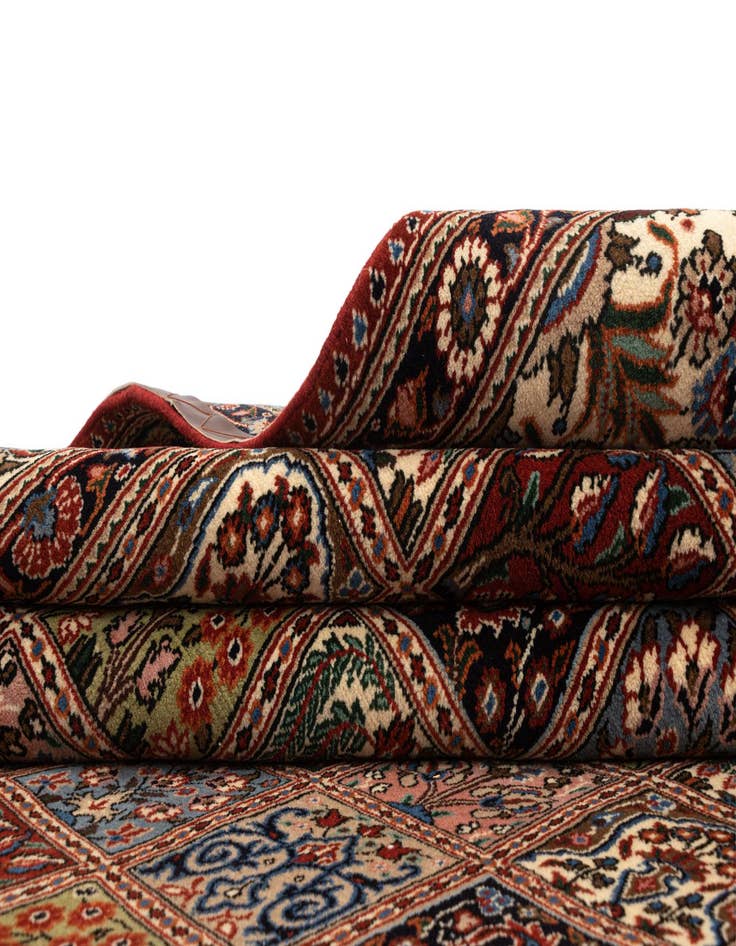 Detail image of  6' 6 x 9' 9 Mood Wool Rug