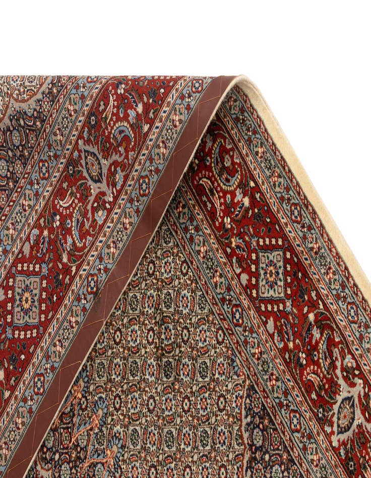 Detail image of  6' 8 x 9' 11 Mood Wool Rug