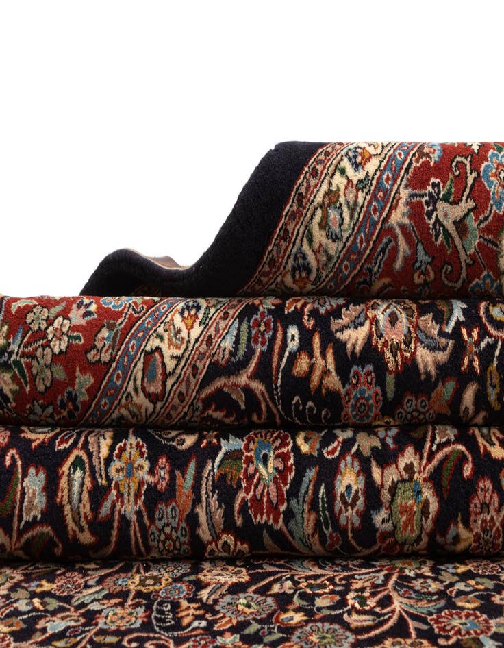 Detail image of  6' 8 x 9' 7 Mood Wool Rug