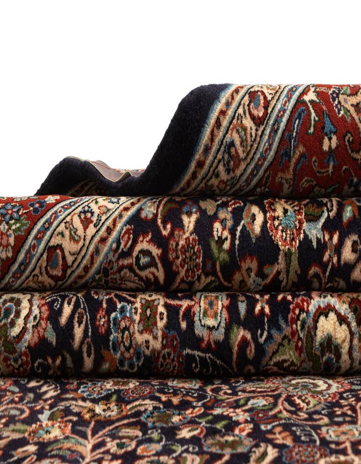 Detail image of  6' 10 x 9' 8 Mood Wool Rug