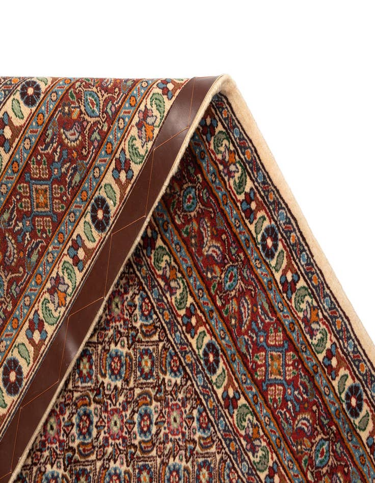 Detail image of  3' 5 x 4' 11 Mood Wool Rug