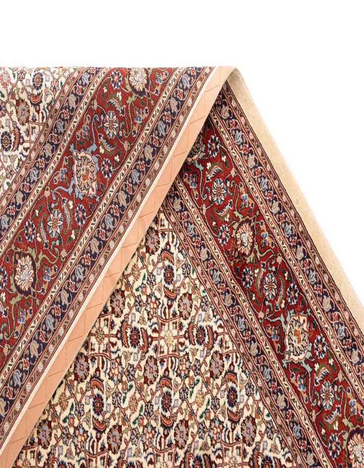 Detail image of  6' 8 x 10' 2 Mood Wool Rug