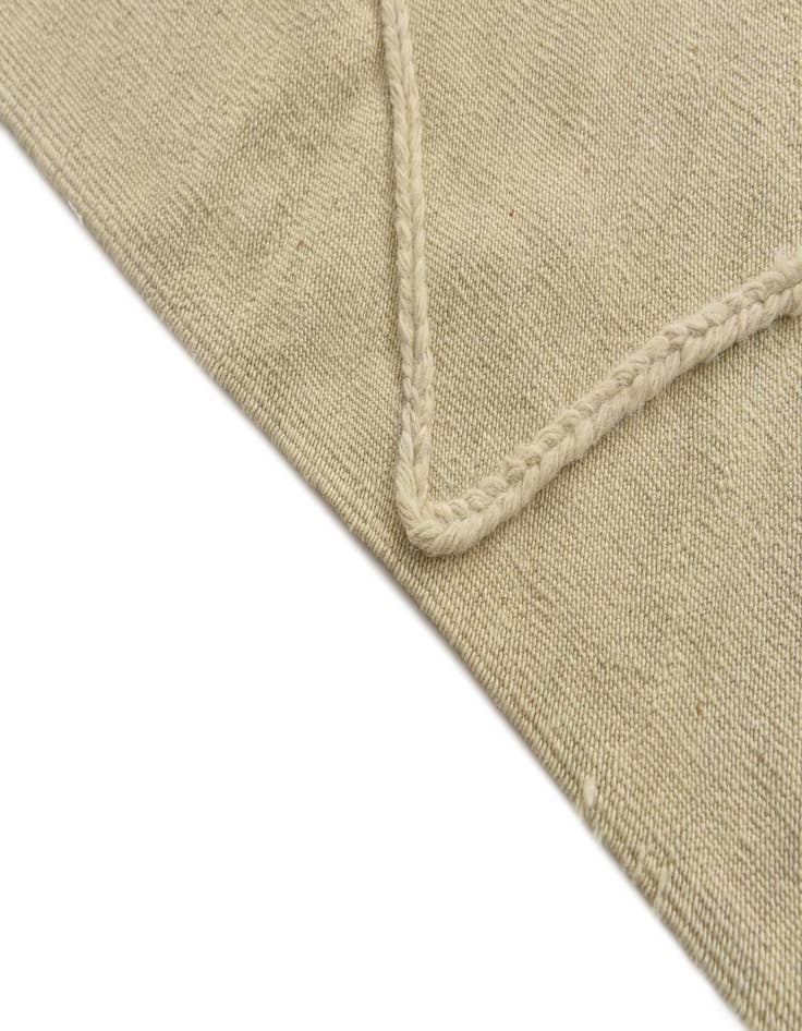 Detail image of  4' 9 x 8' 9  Hand Woven Moroccan Wool Rug