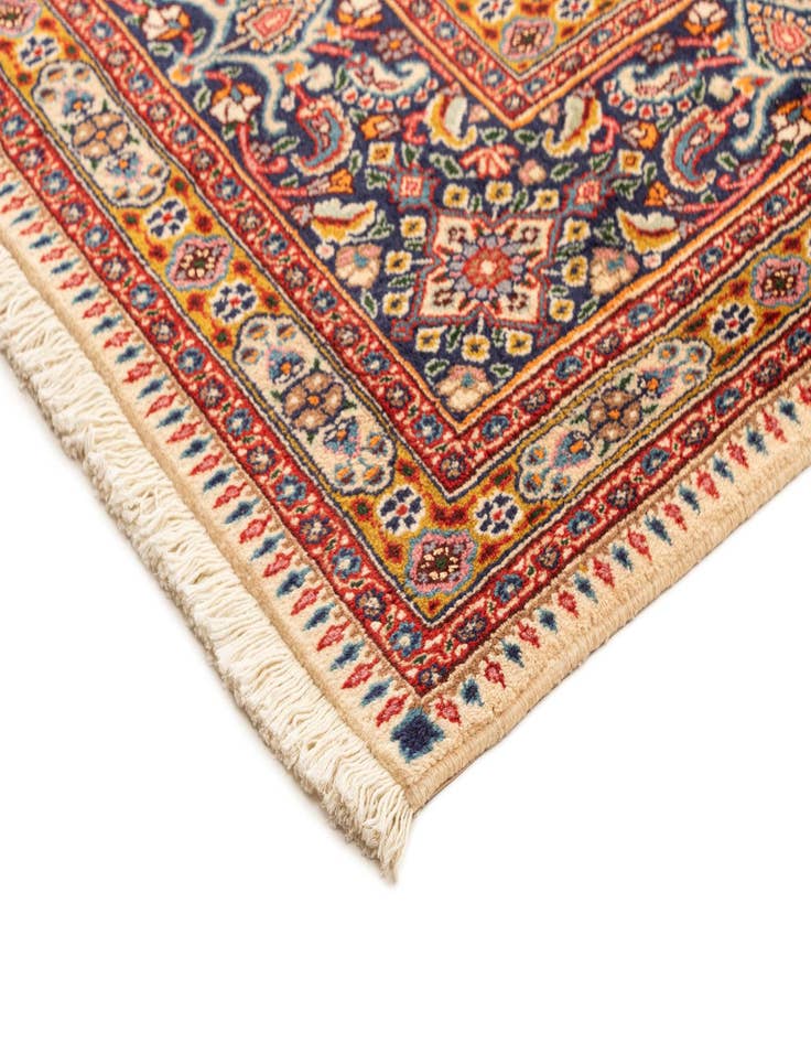 Detail image of  6' 7 x 8' 5 Moud Rug