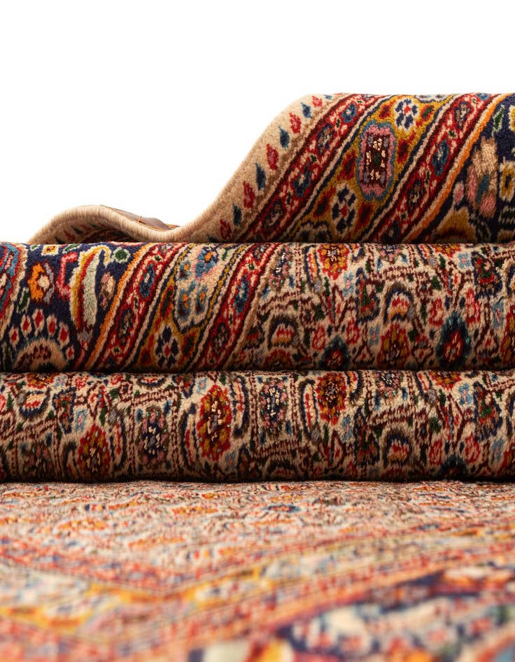 Detail image of  6' 7 x 8' 5 Moud Rug