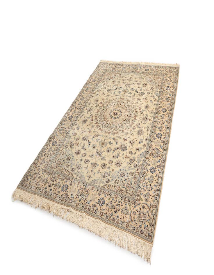 Detail image of  6' 8 x 9' 9 Nain Wool Rug