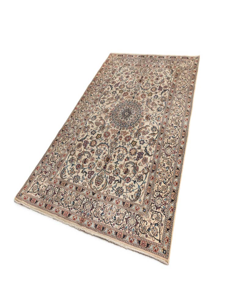 Detail image of  6' 5 x 9' 10 Nain Wool Rug