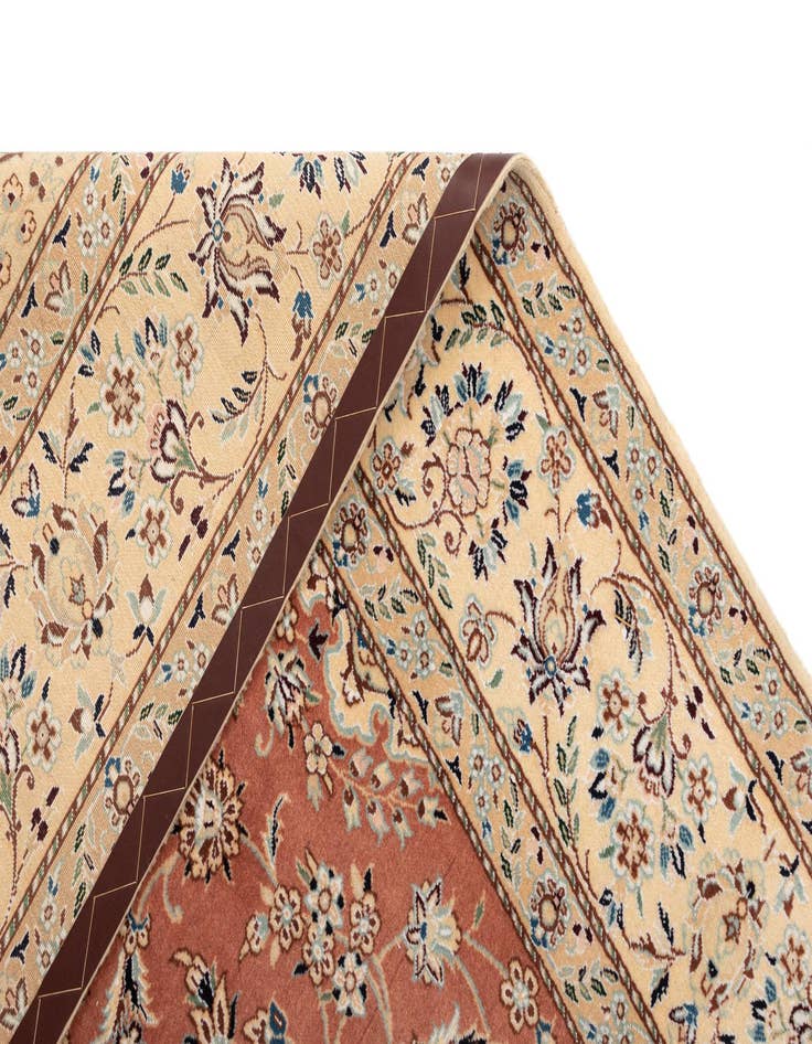 Detail image of  6' 6 x 9' 10 Nain Wool Rug