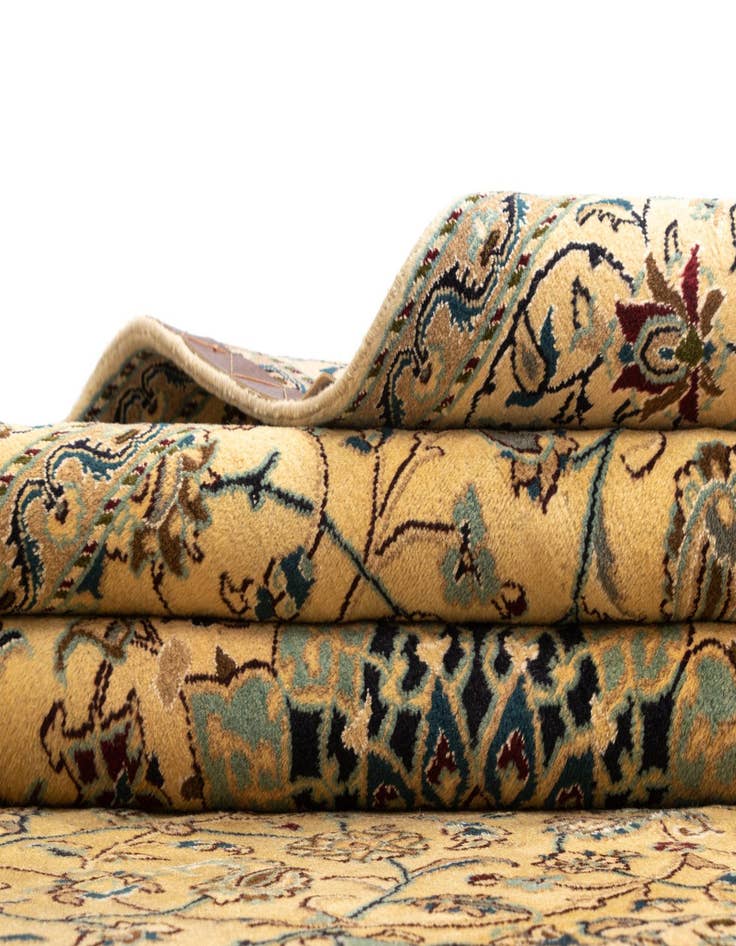 Detail image of  6' 5 x 10' Nain Rug