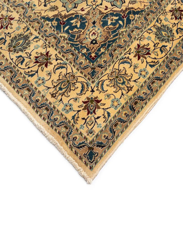 Detail image of  6' 5 x 10' Nain Rug