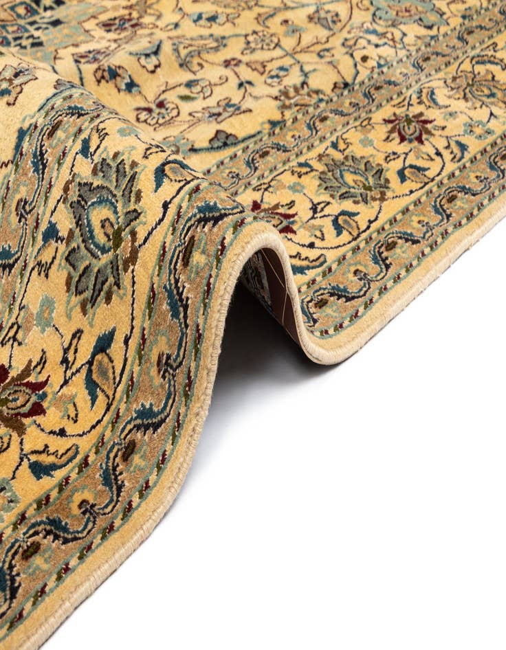 Detail image of  6' 5 x 10' Nain Rug