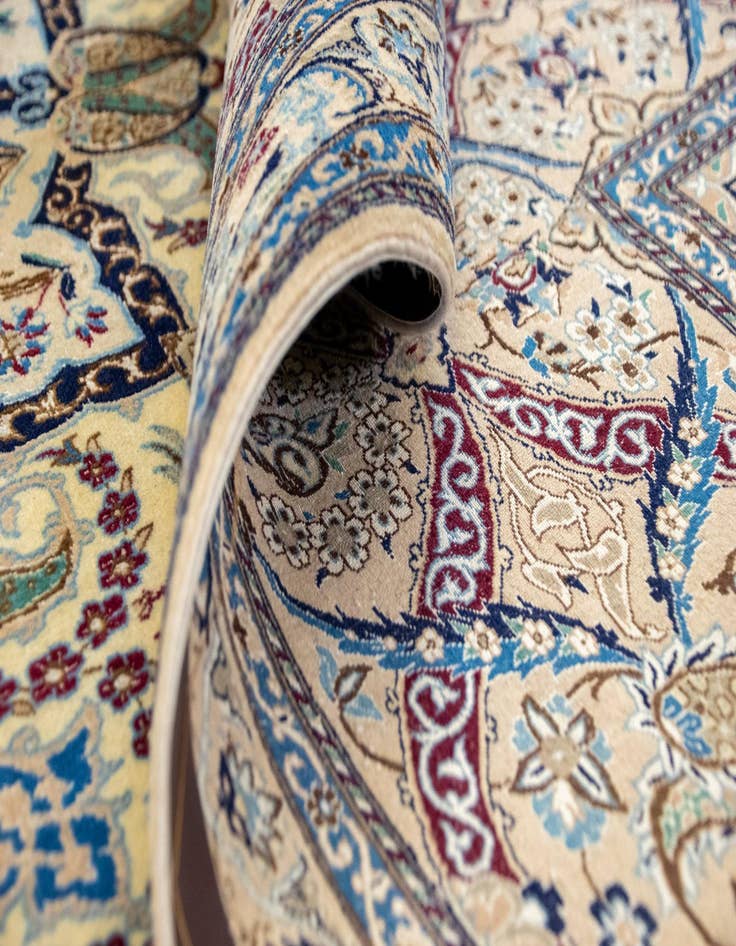 Detail image of  9' 8 x 12' 11  Hand Knotted Nain Rug