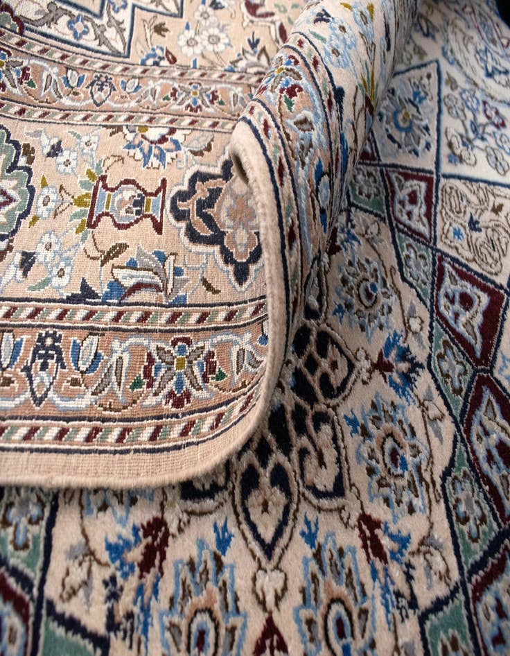 Detail image of  4' 2 x 6' 8  Hand Knotted Nain Persian Rug