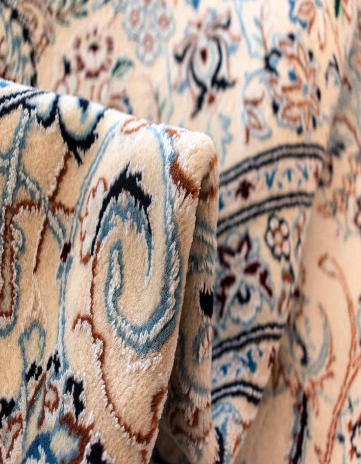 Detail image of  8' x 11' 4 Nain Rug