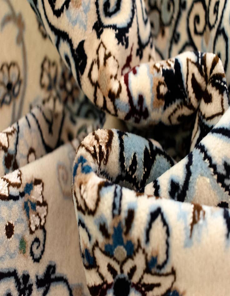 Detail image of  4' 3 x 6' 4 Nain Rug