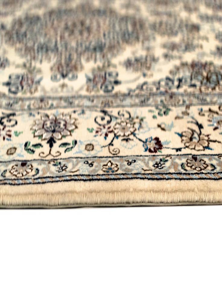 Detail image of  4' 3 x 6' 4 Nain Rug