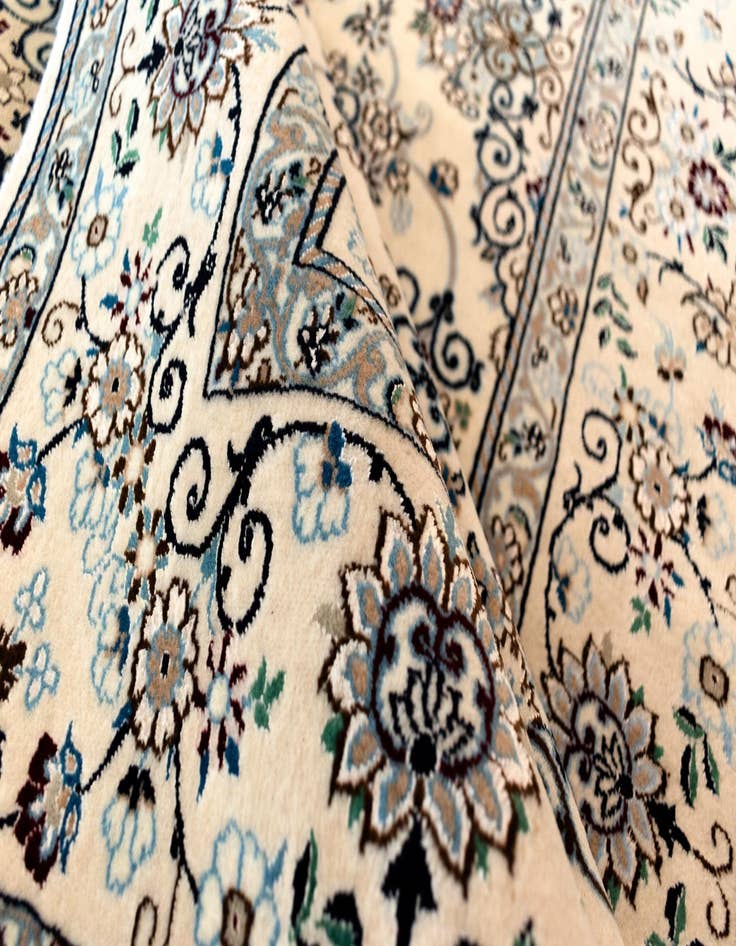 Detail image of  4' 3 x 6' 4 Nain Rug