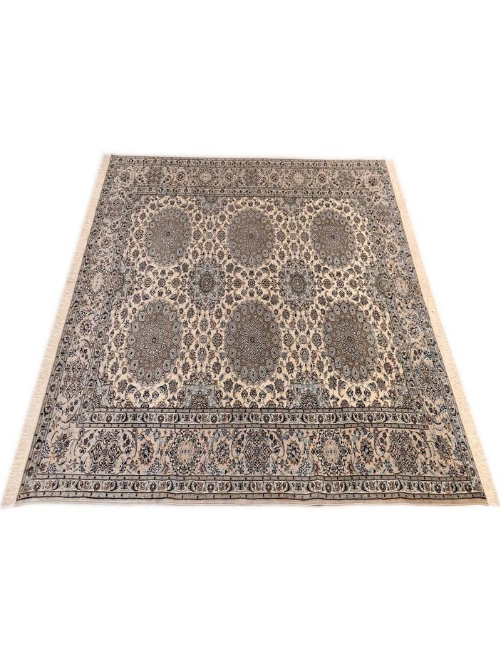 Detail image of  6' 9 x 10' 2 Nain Rug