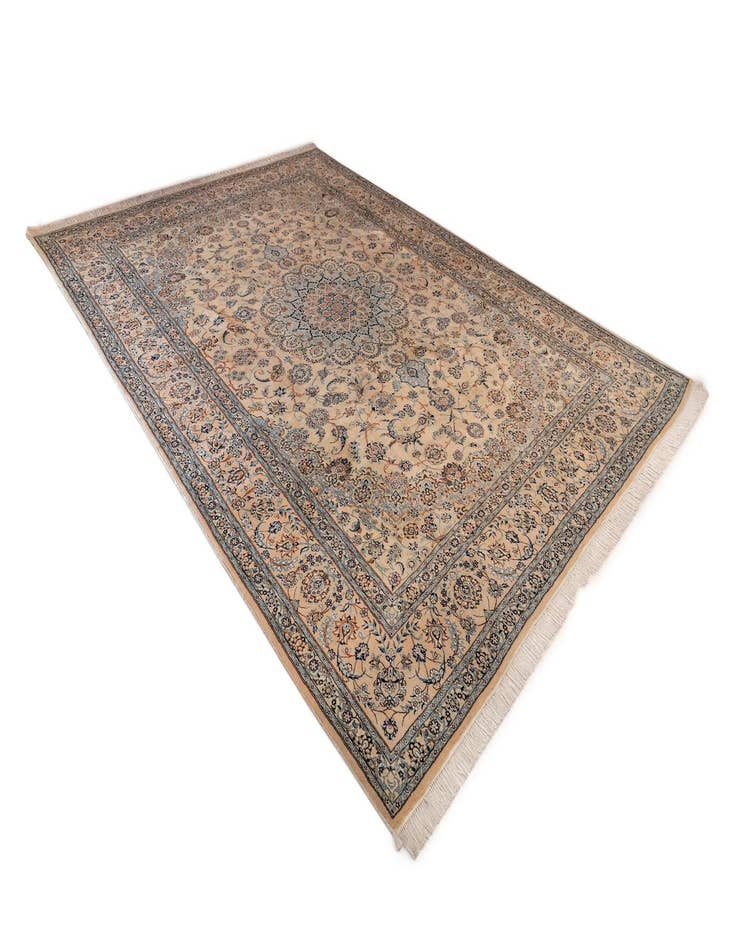 Detail image of  9' 5 x 13' Nain Rug