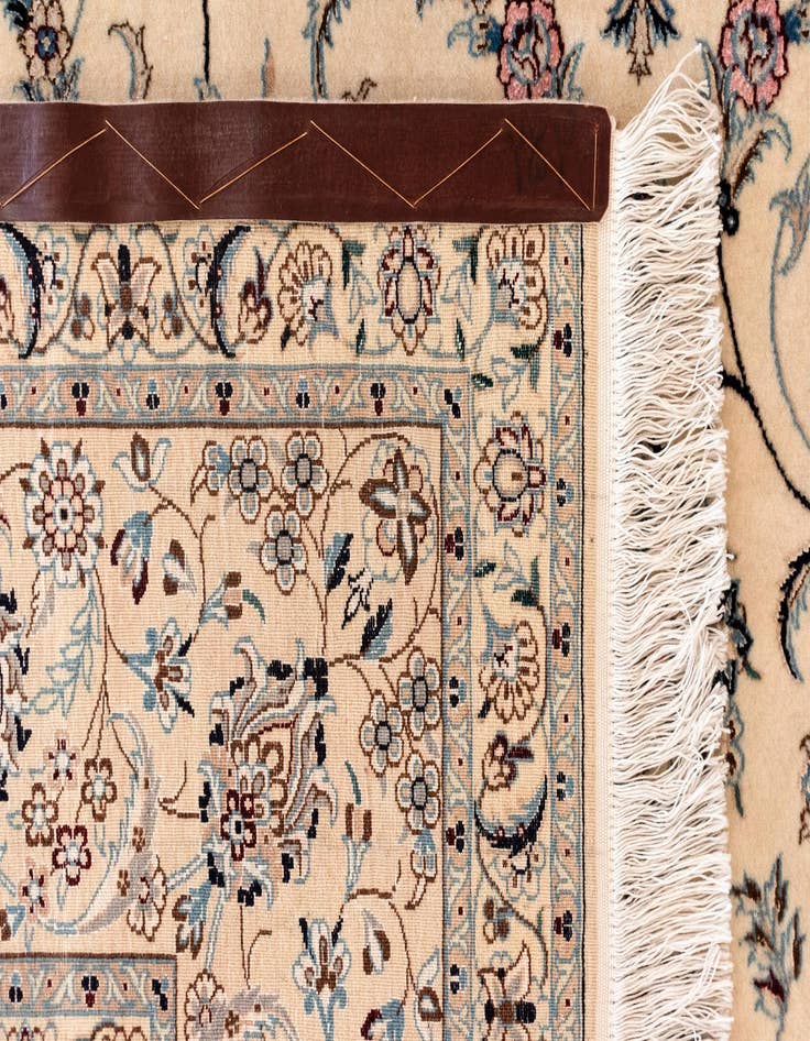 Detail image of  6' 11 x 9' 10 Nain Rug