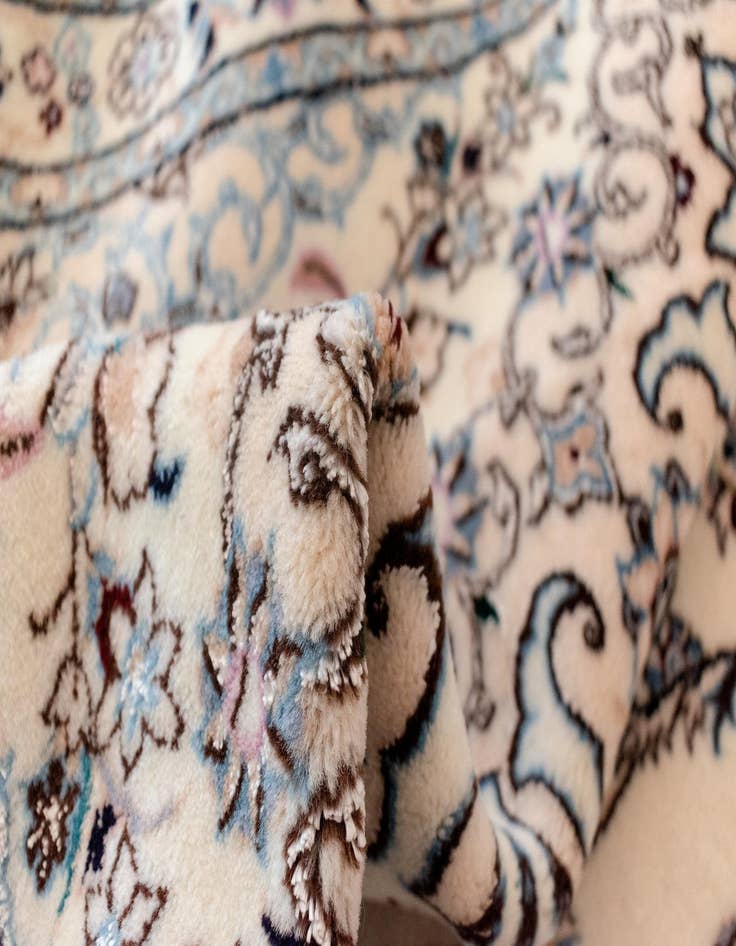 Detail image of  6' 8 x 10' 8 Nain Rug