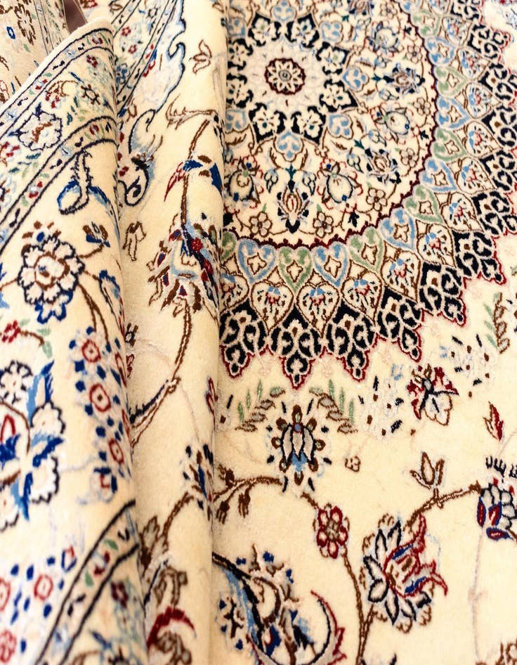 Detail image of  6' 8 x 10' Nain Rug